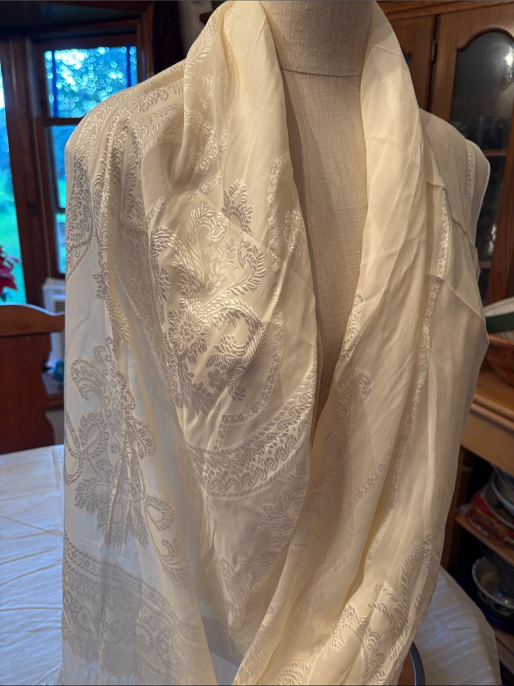Oscar by Oscar de La Renta cream damask floral print fringe wrap or scarf